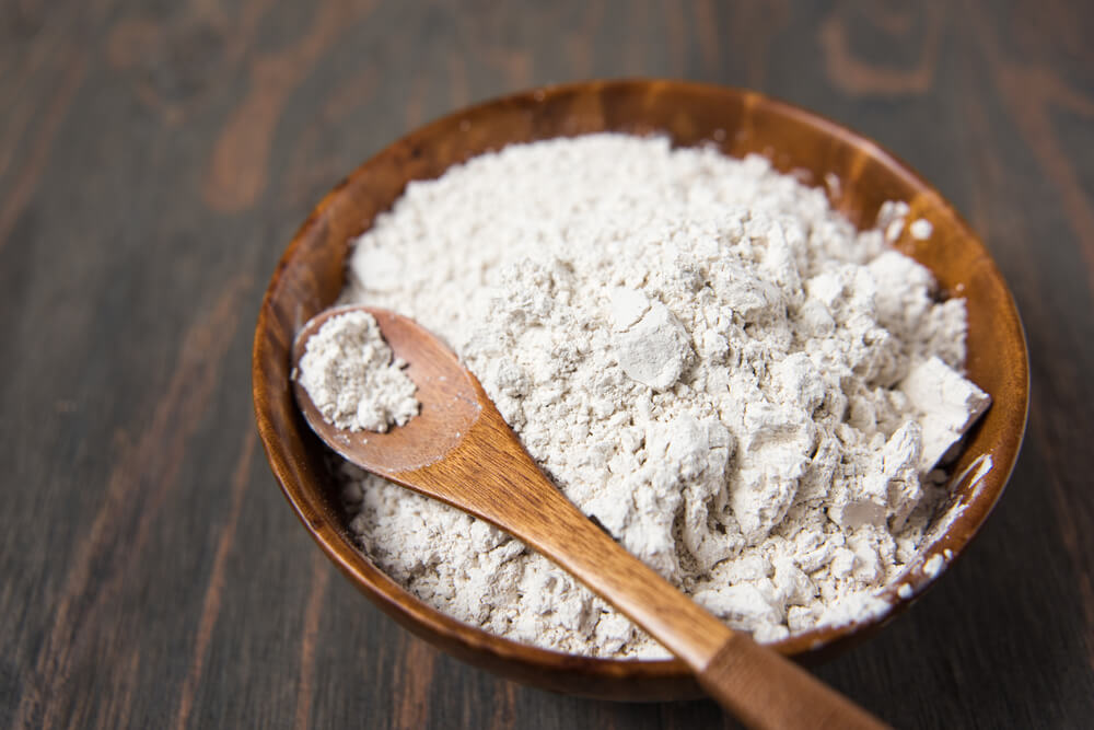 Diatomaceous Earth (DE) antiparasitic herbs